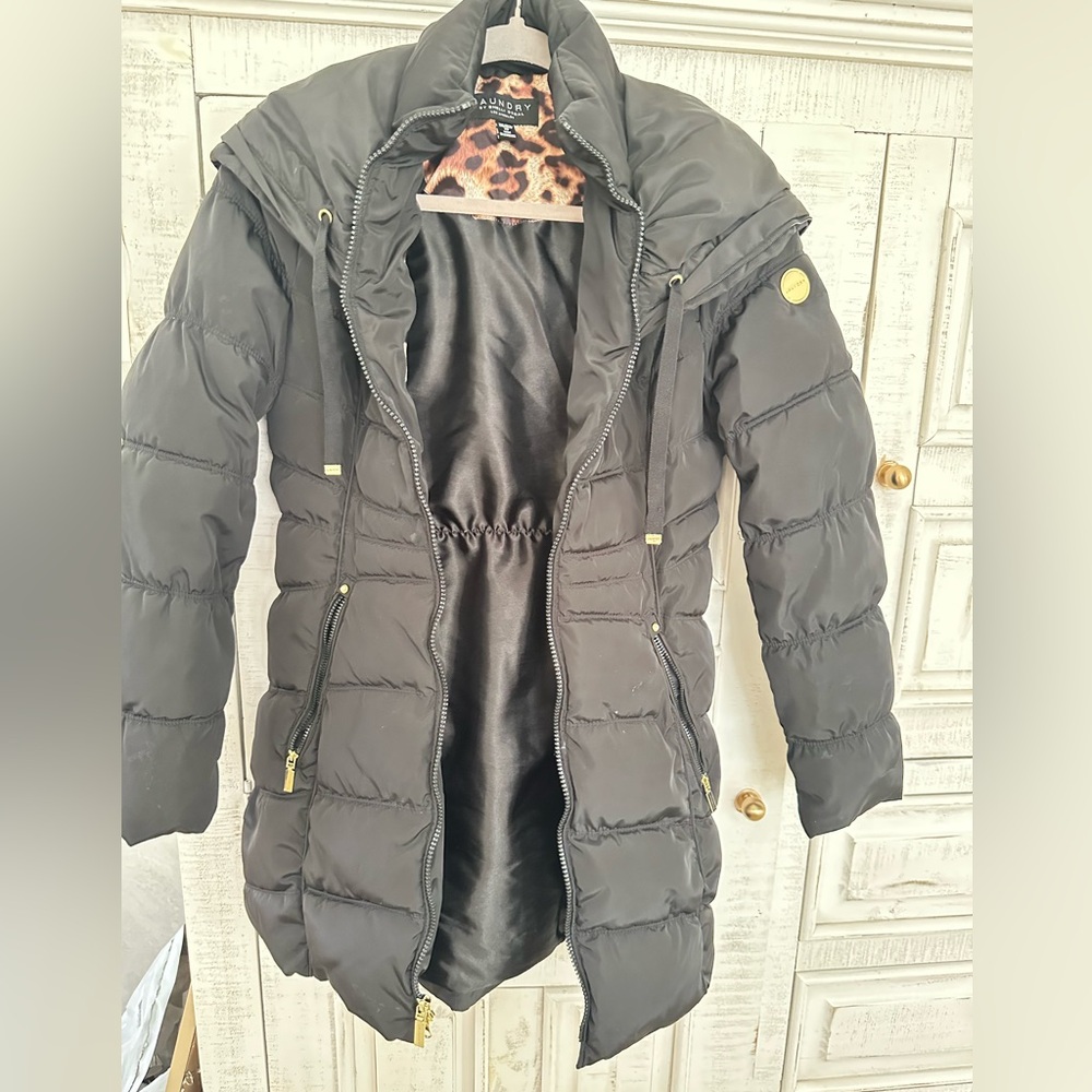 Laundry By Shelli Segal Black Puffer Jacket with Leopard Lining